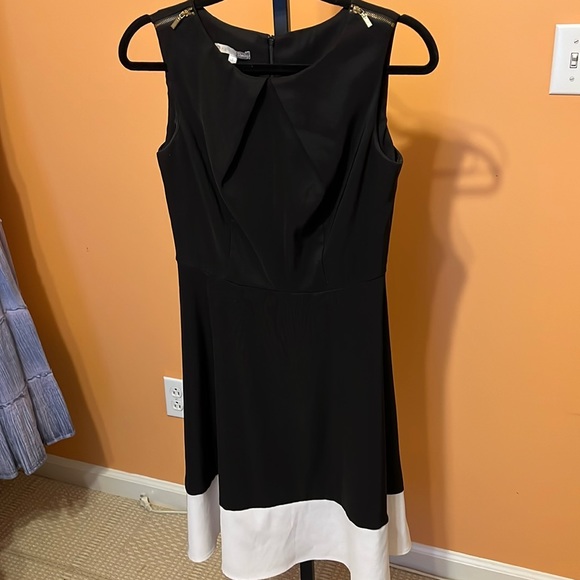 Darby black and white dress with detail zippers size 6 - Picture 1 of 8